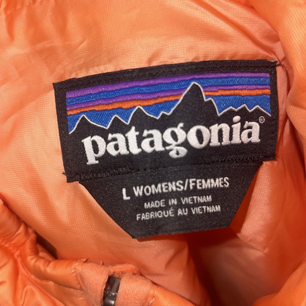 Patagonia Vibrant Orange Quilted Vest - Picture 8 of 8